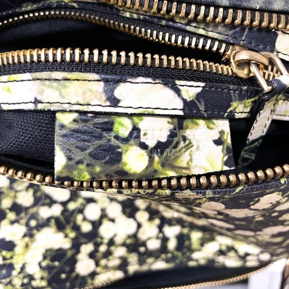 Givenchy Pandora Crossbody - Picture 7 of 16